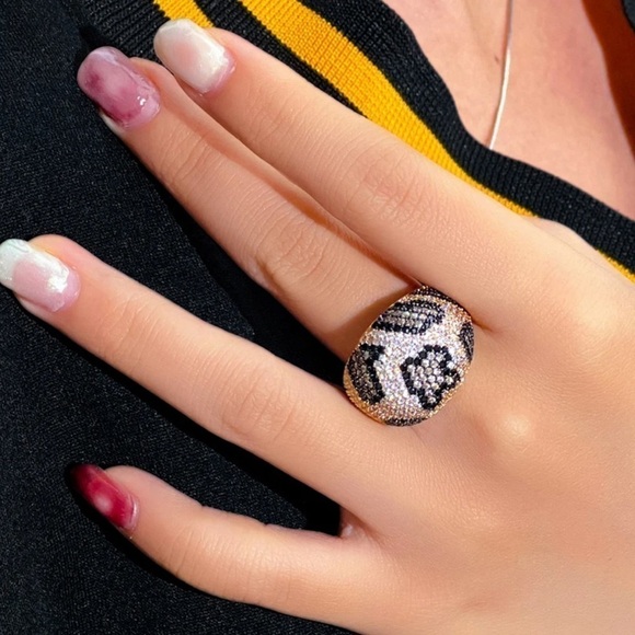 18K Gold Pavé Leopard Print Chunky Cocktail Ring - Picture 6 of 6